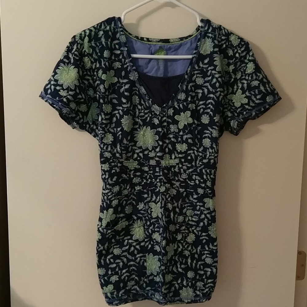 Healing  Hands scrub top